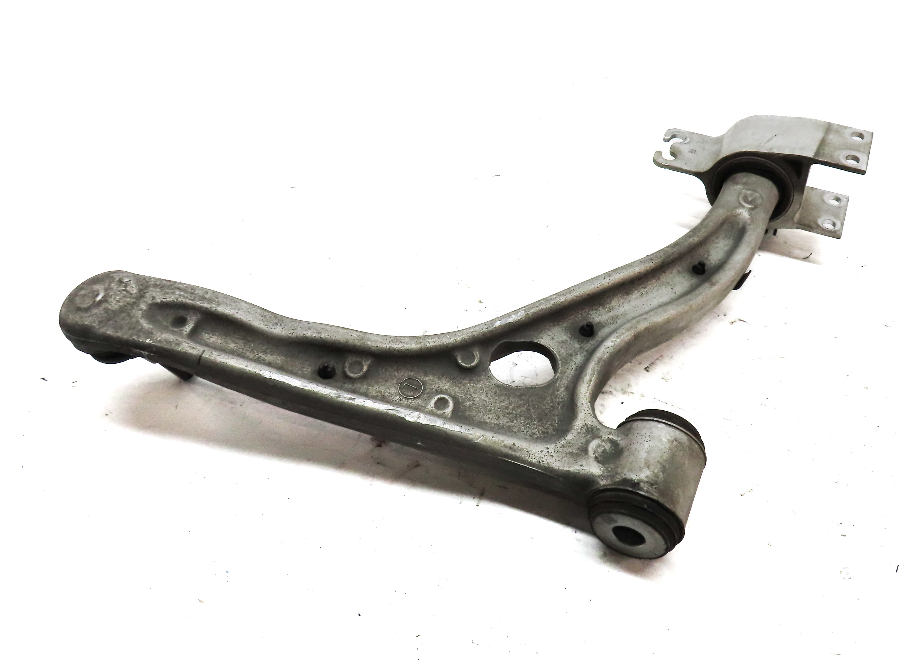 2015-2020 MERCEDES GLA250 (X156) LEFT FRONT DRIVER LOWER CONTROL ARM — exact item pictured